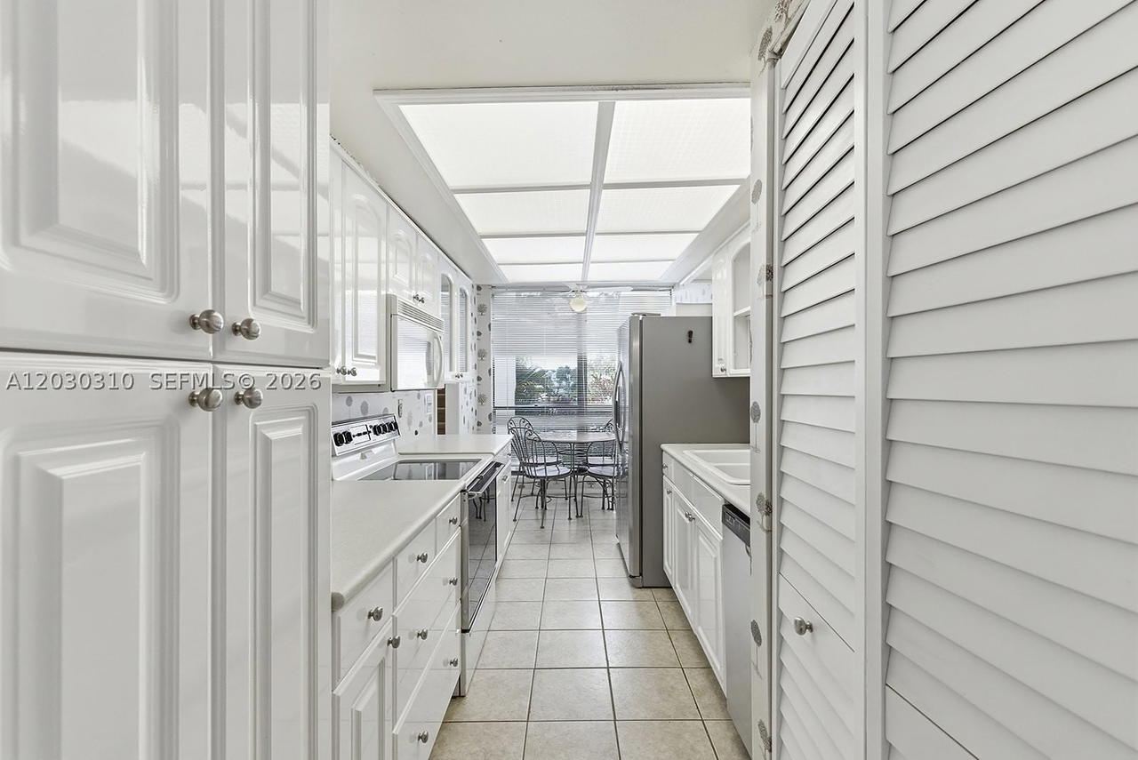 Real estate property located at 1309 Bridgewood Dr, Palm Beach, Bridgewood Townhouse Cond, Boca Raton, FL