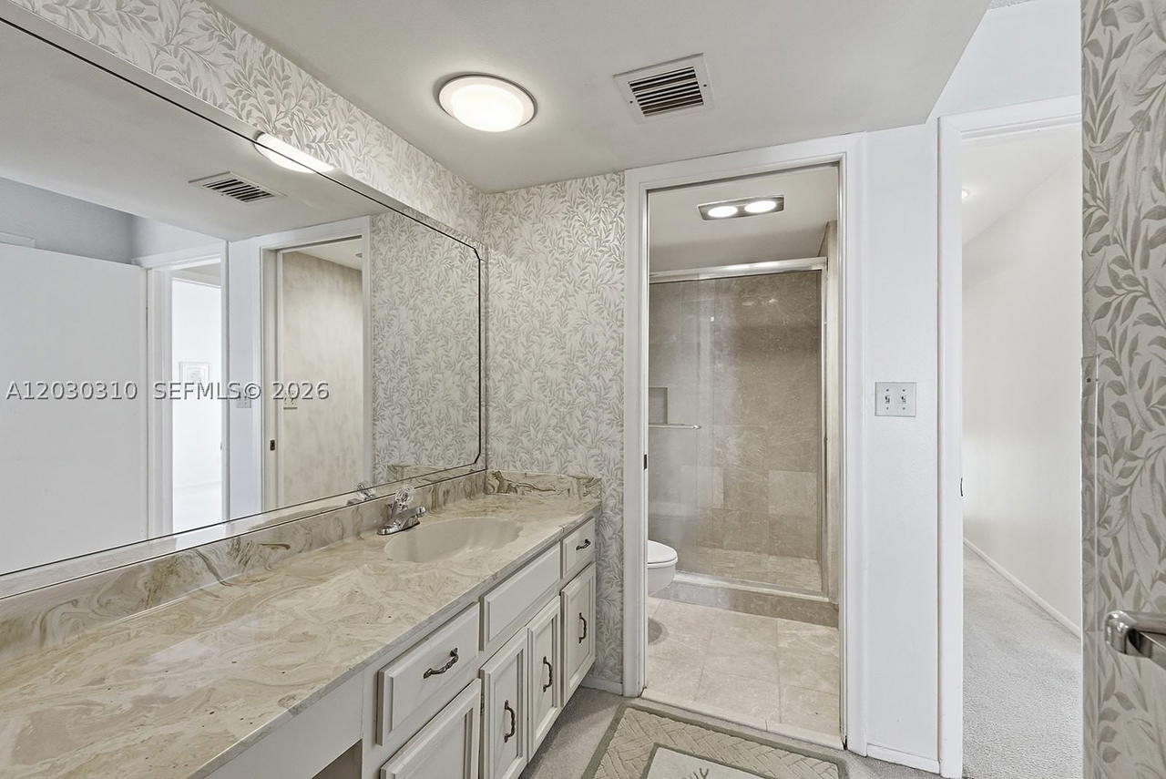 Real estate property located at 1309 Bridgewood Dr, Palm Beach, Bridgewood Townhouse Cond, Boca Raton, FL