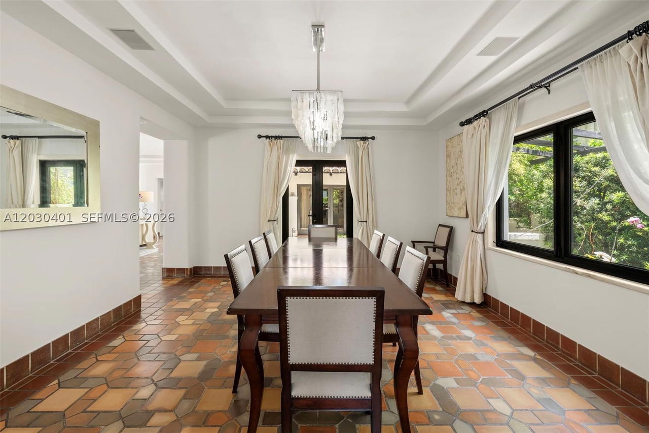 Real estate property located at 5860 Pine Tree Dr, Miami-dade, Beach View Addn, Miami Beach, FL