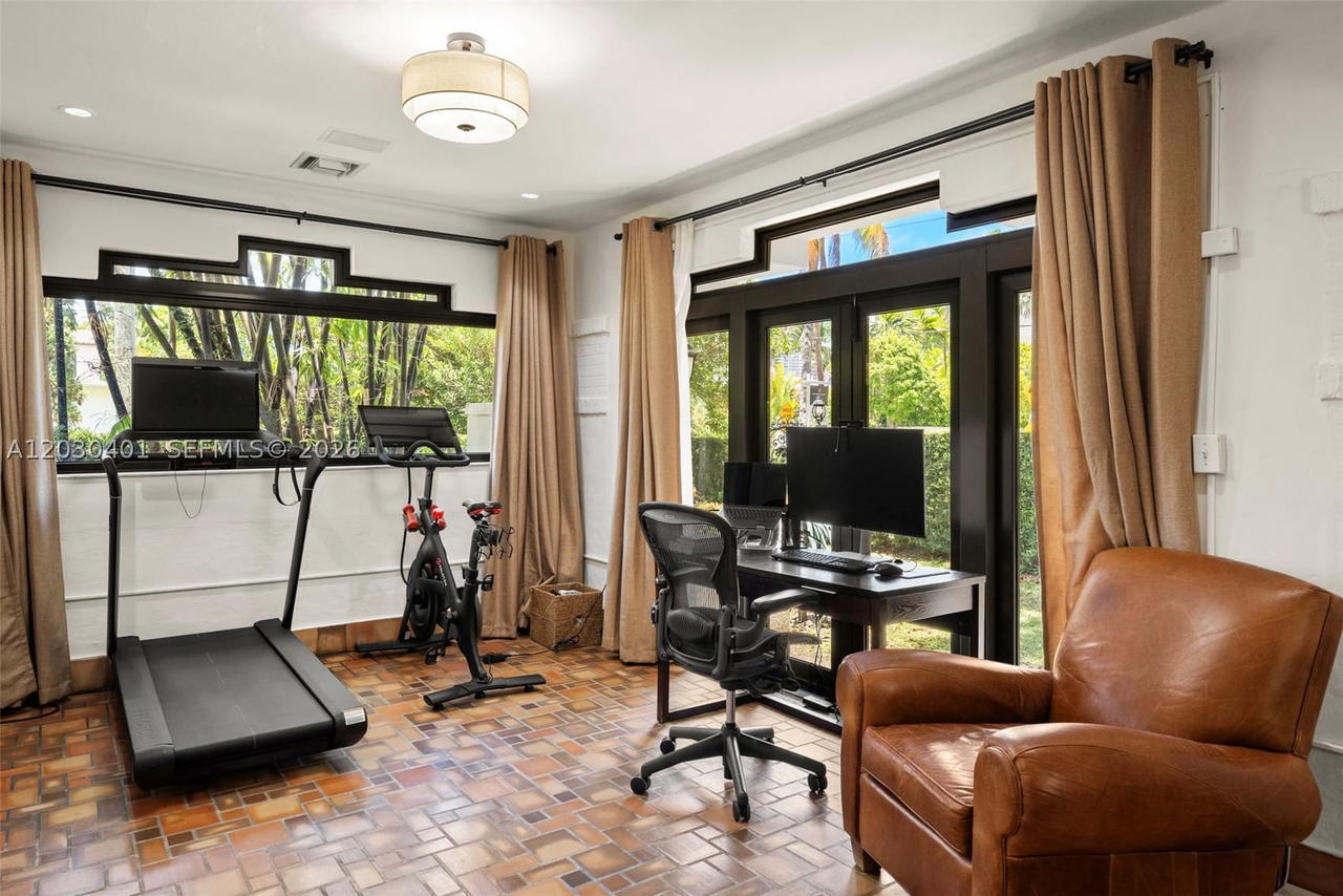 Real estate property located at 5860 Pine Tree Dr, Miami-dade, Beach View Addn, Miami Beach, FL