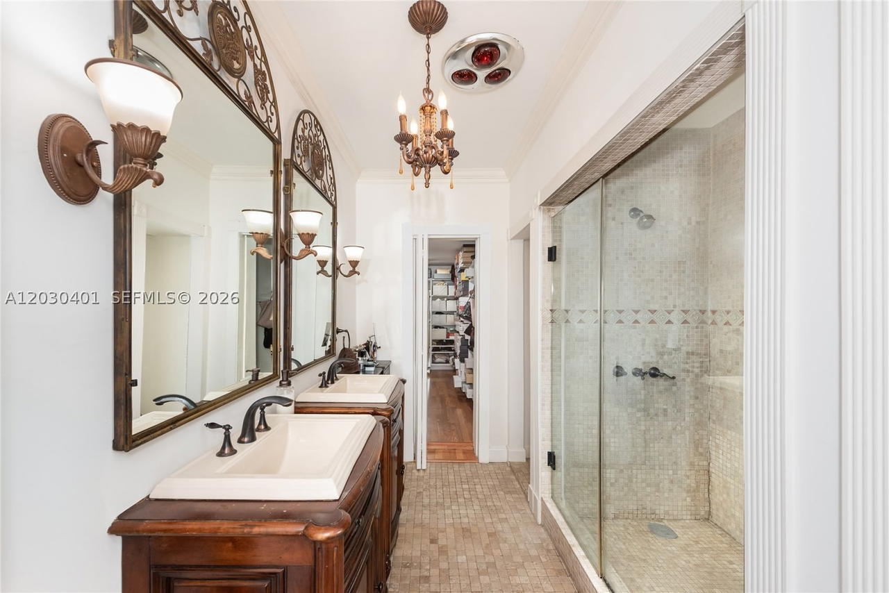 Real estate property located at 5860 Pine Tree Dr, Miami-dade, Beach View Addn, Miami Beach, FL