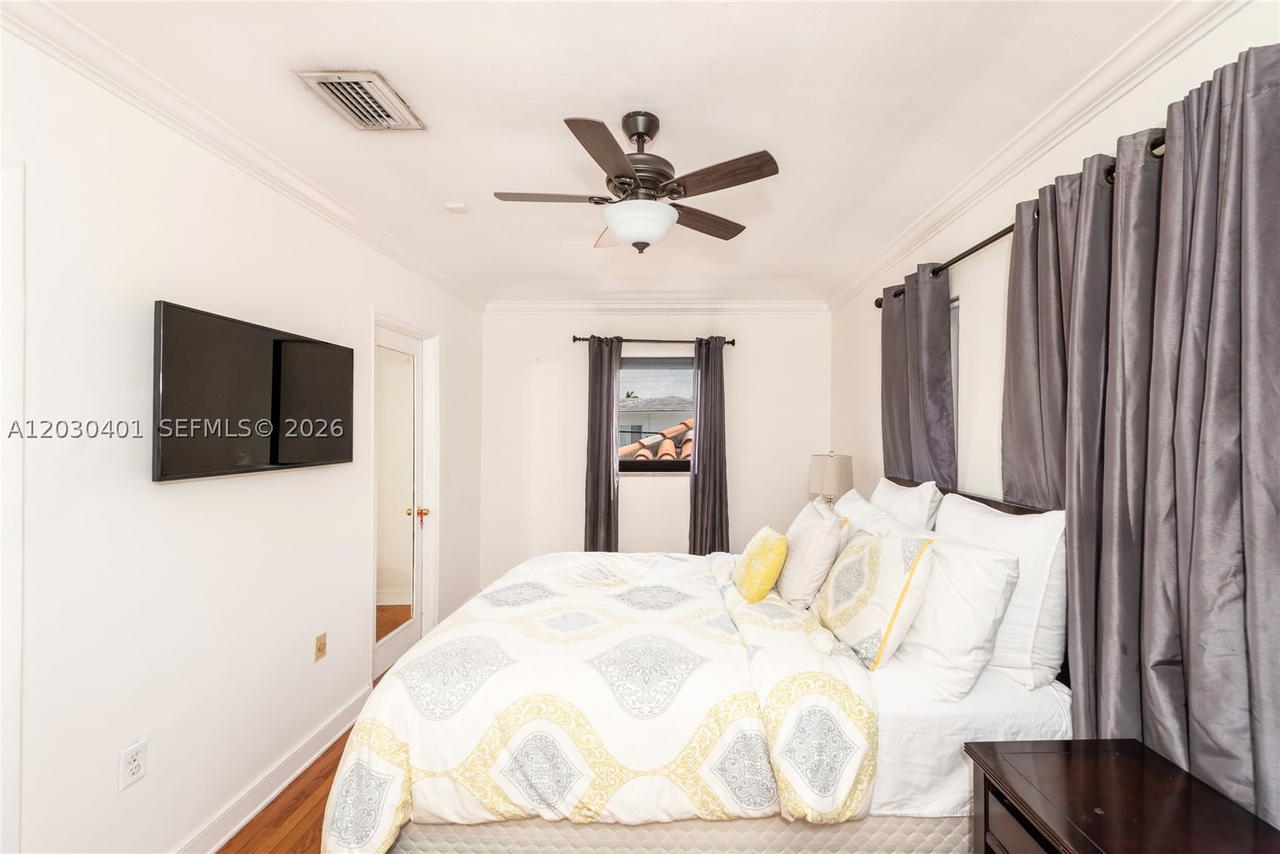 Real estate property located at 5860 Pine Tree Dr, Miami-dade, Beach View Addn, Miami Beach, FL