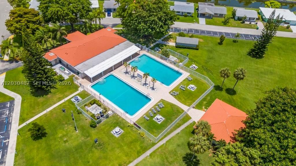 Real estate property located at 4923 55th Ct, Broward, Mainlands Of Tamarac Lake, Tamarac, FL