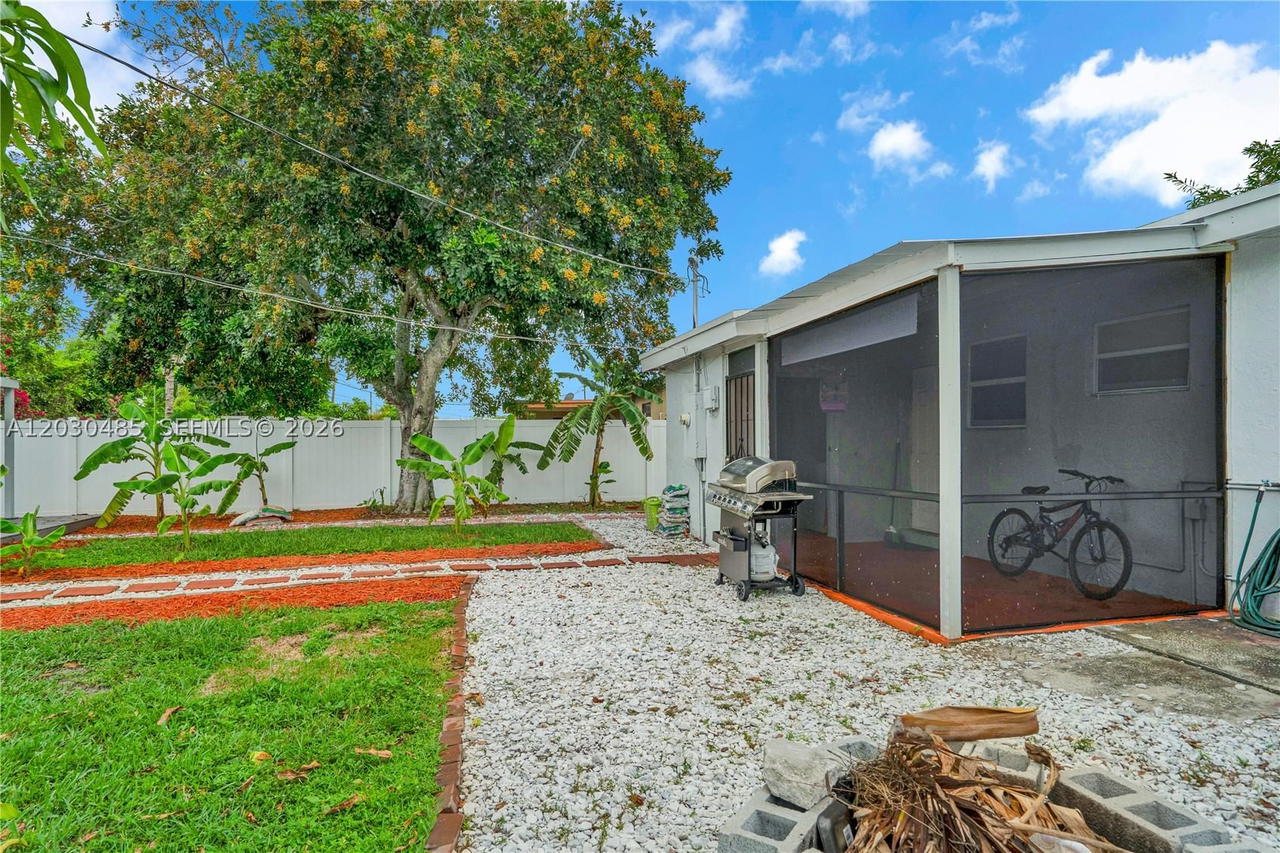 Real estate property located at 7220 Arthur St, Broward, Boulevard Estates, Hollywood, FL