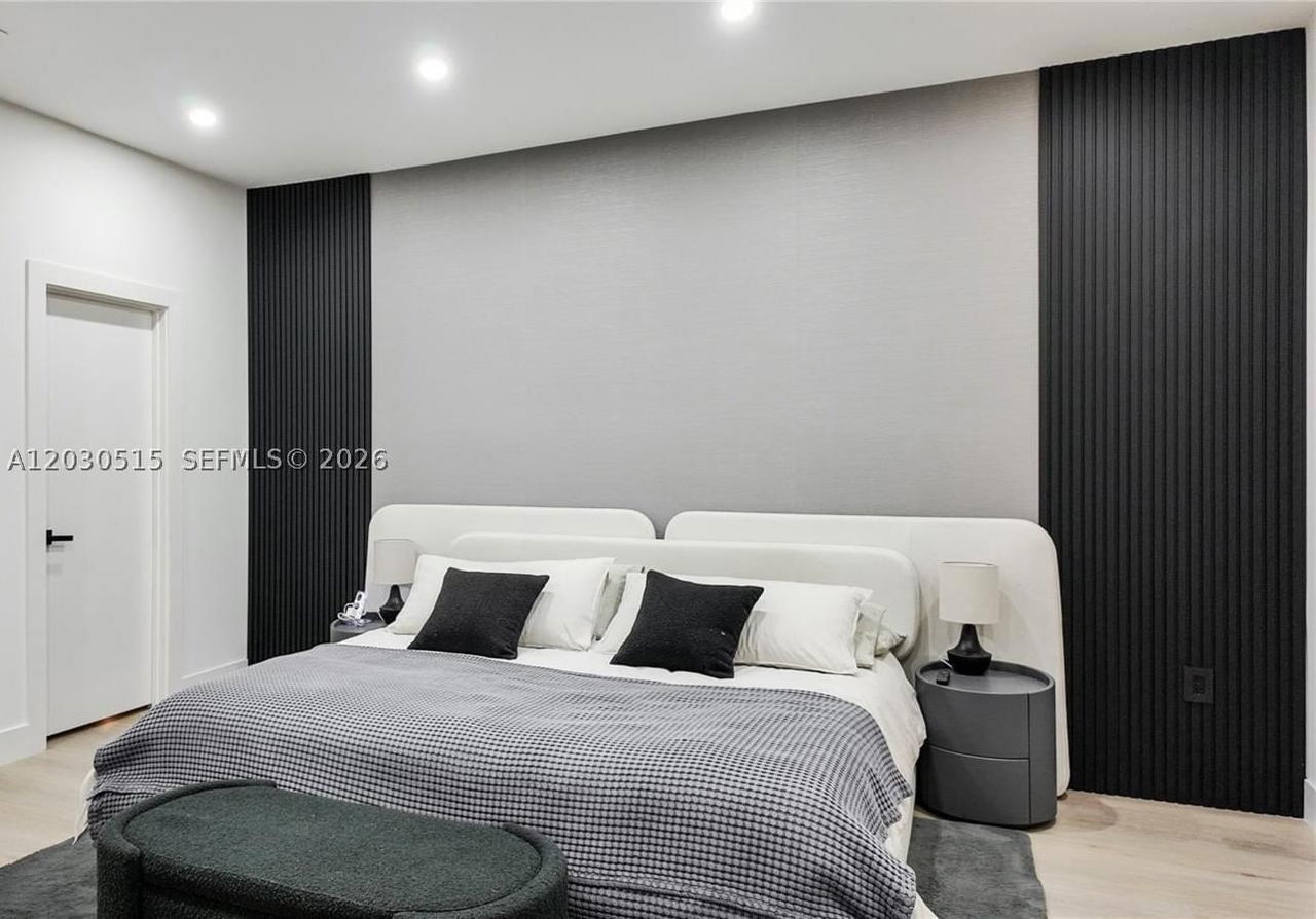 Real estate property located at 7221 103rd Path, Miami-dade, Doral Palms North, Doral, FL