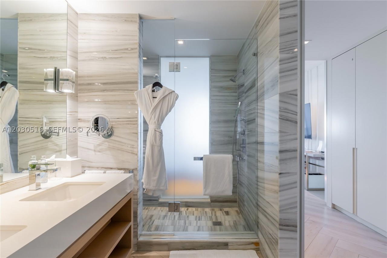 Real estate property located at 2201 Collins Ave #707, Miami-dade, 2201 Collins Ave Condo, Miami Beach, FL