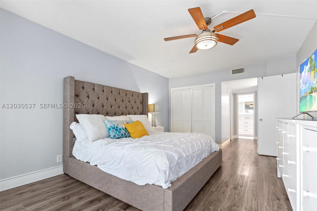 Real estate property located at 2800 Palm Aire Dr #405, Broward, No 1 Palm-aire Country Cl, Pompano Beach, FL