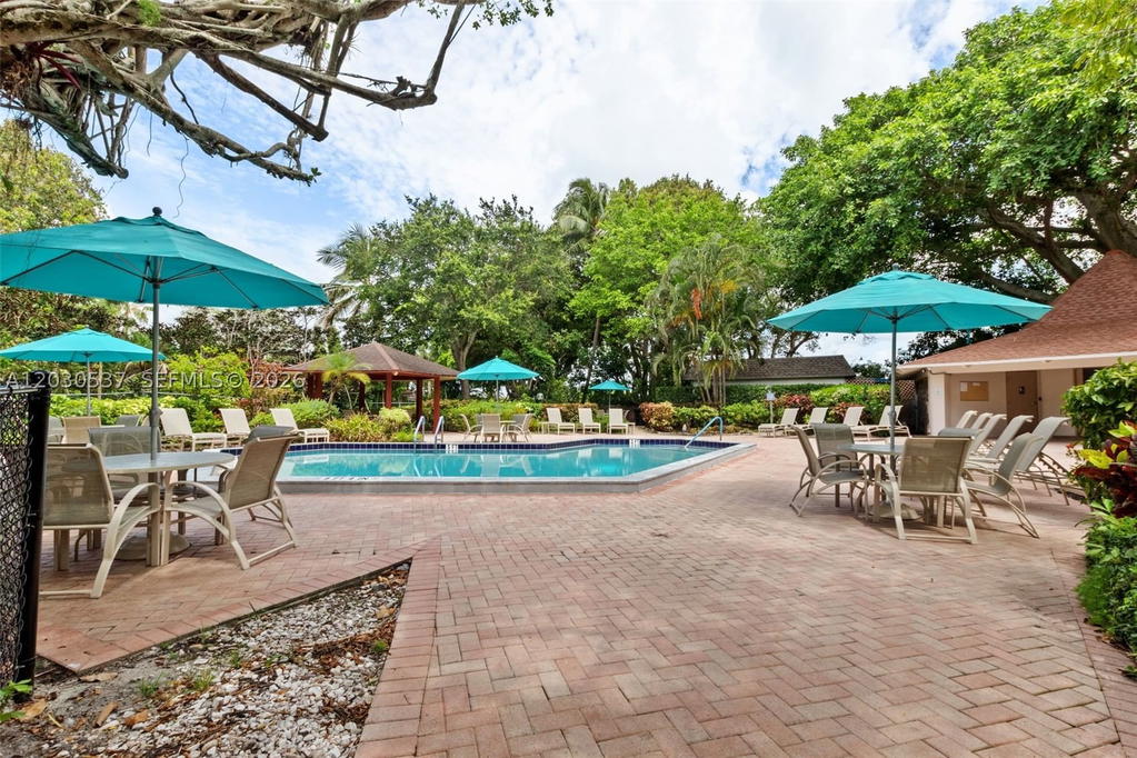 Real estate property located at 2800 Palm Aire Dr #405, Broward, No 1 Palm-aire Country Cl, Pompano Beach, FL