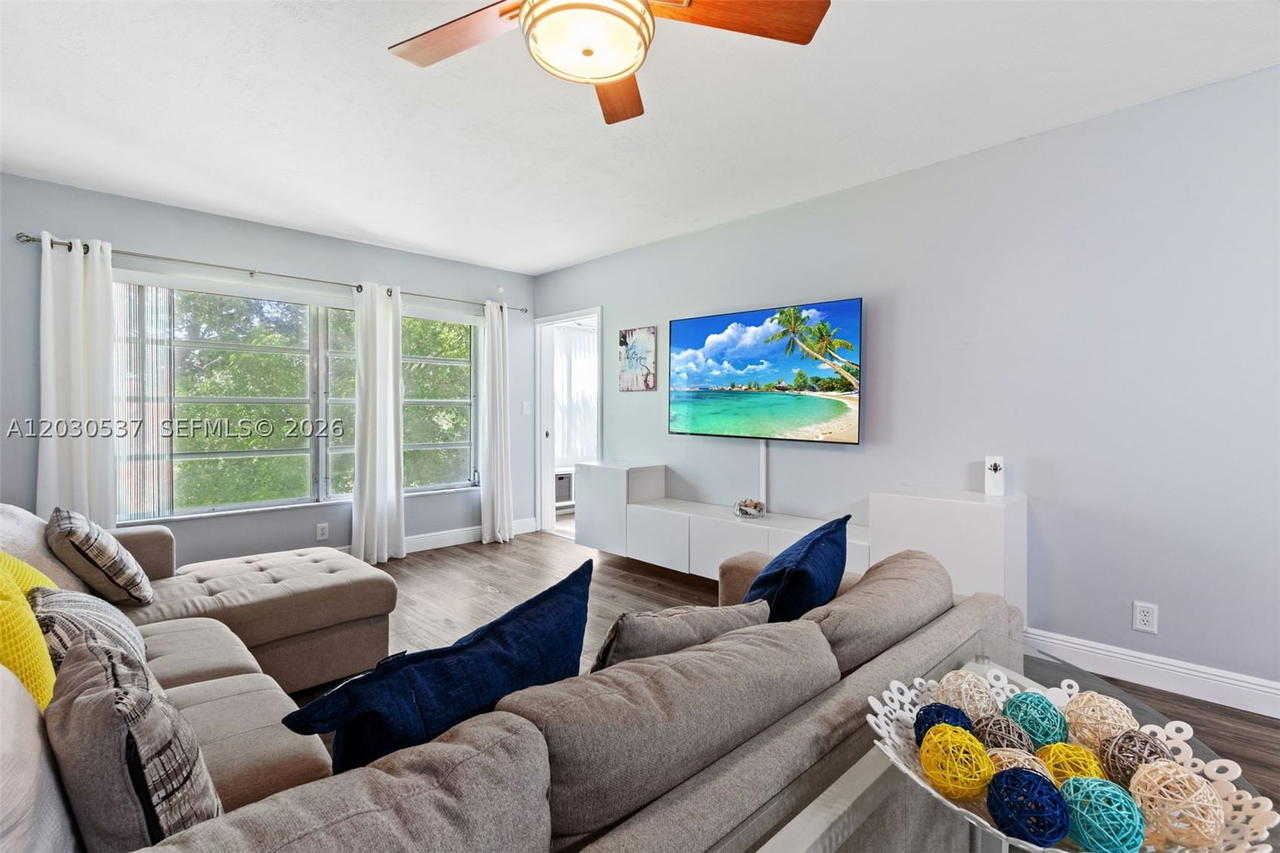 Real estate property located at 2800 Palm Aire Dr #405, Broward, No 1 Palm-aire Country Cl, Pompano Beach, FL