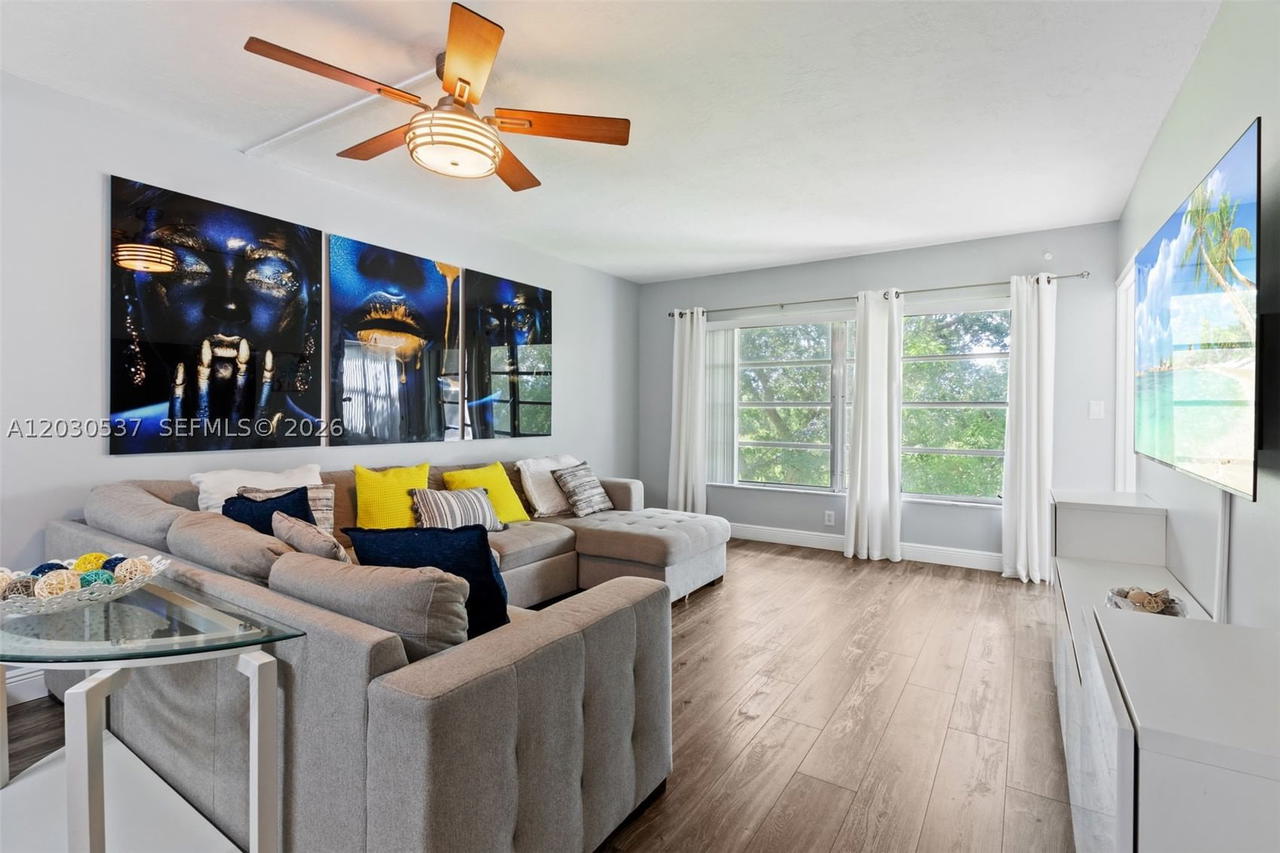Real estate property located at 2800 Palm Aire Dr #405, Broward, No 1 Palm-aire Country Cl, Pompano Beach, FL