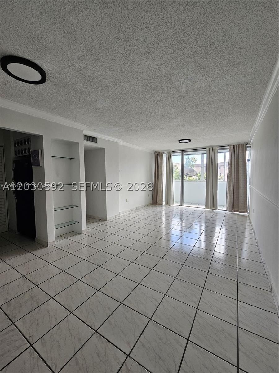 Real estate property located at 840 87th Ave #406, Miami-dade, Pinebark Condo No 2 - Bld, Miami, FL