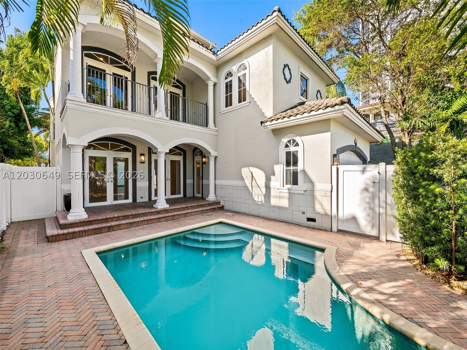 Real estate property located at 821 2nd Ct, Broward, Colee Hammock, Fort Lauderdale, FL