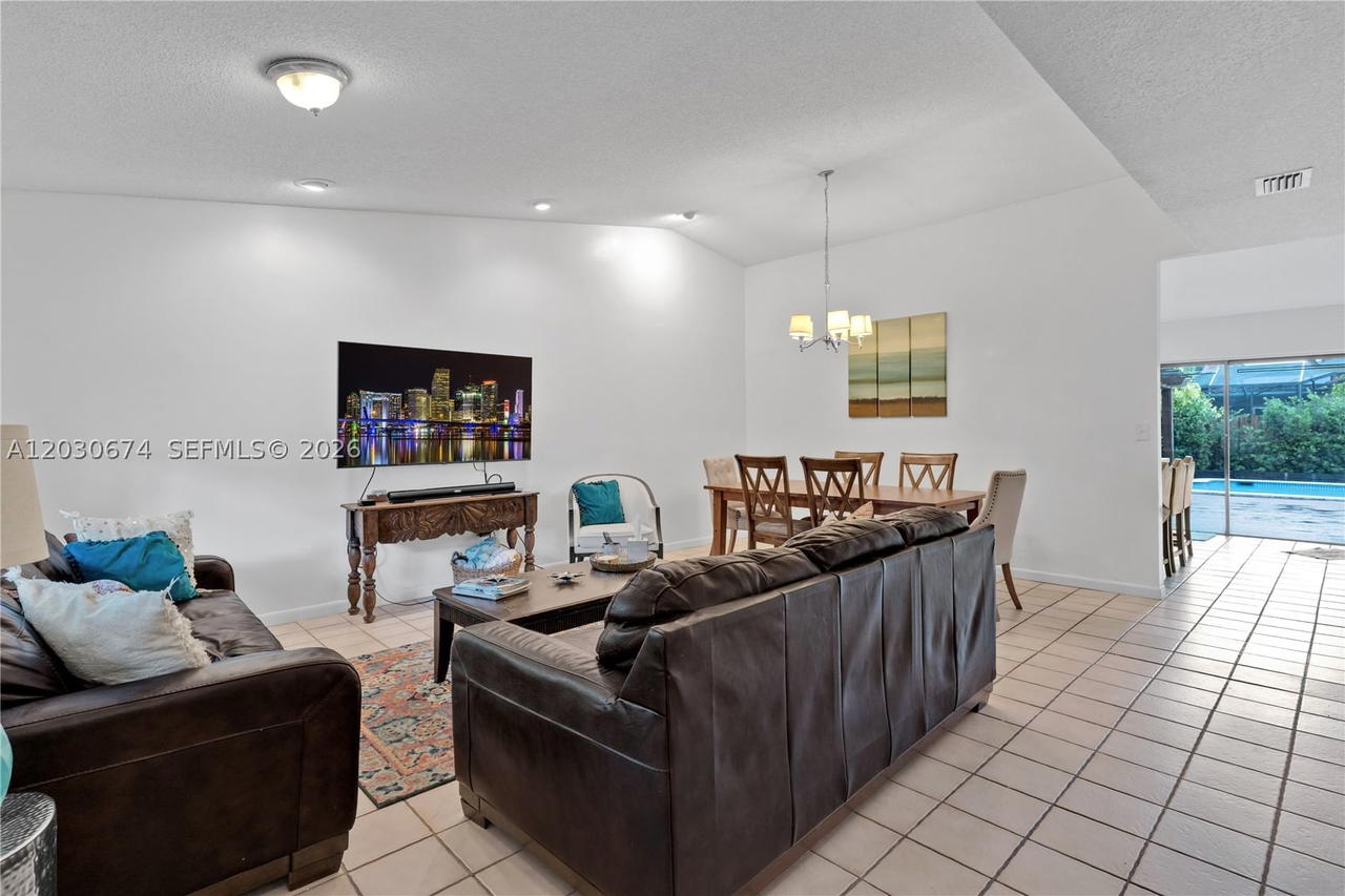 Real estate property located at 15139 92nd Ter, Miami-dade, Hammocks Sec 3, Miami, FL