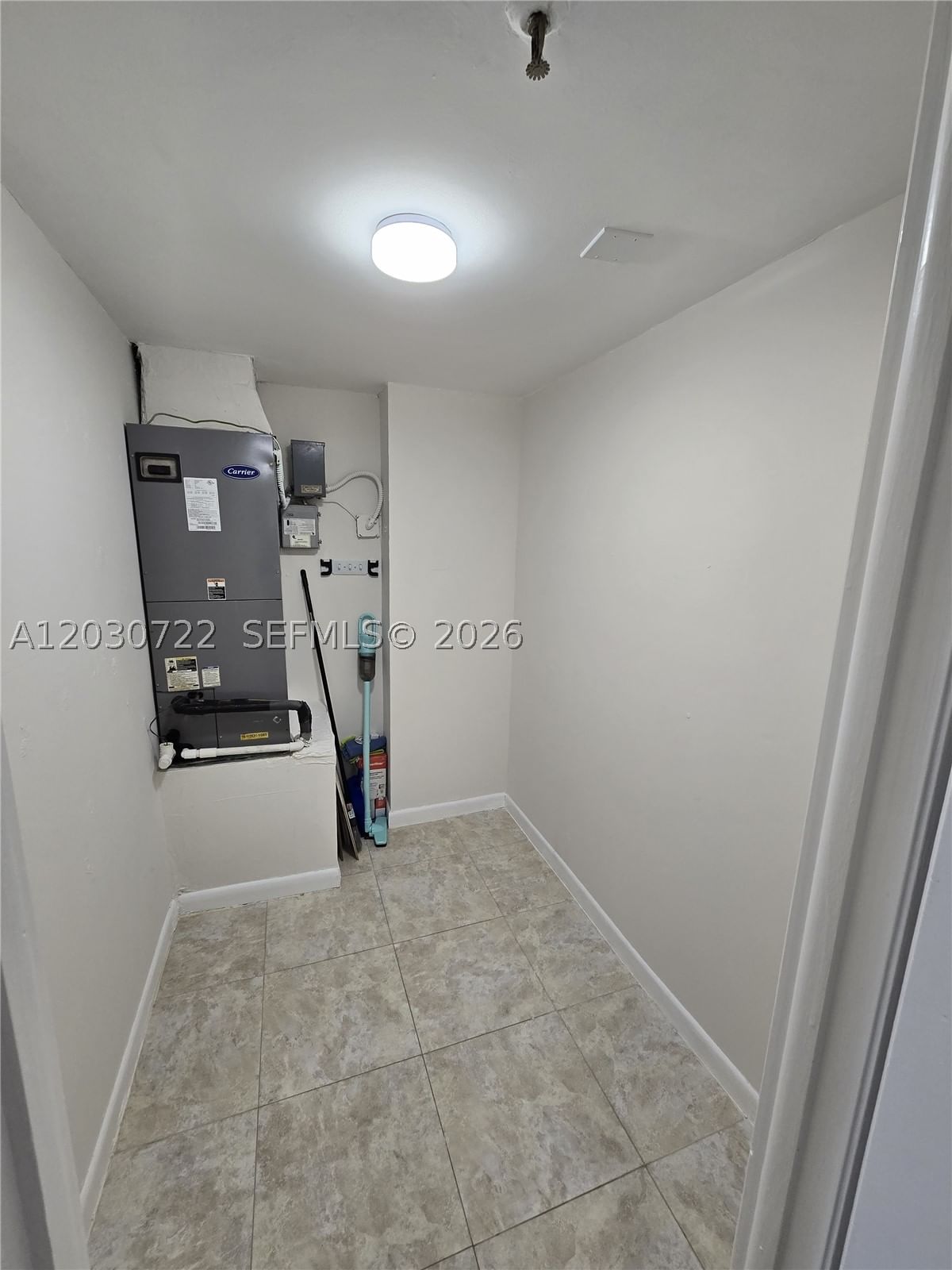 Real estate property located at 900 195th St #215, Miami-dade, Chantilly Condo, Miami, FL