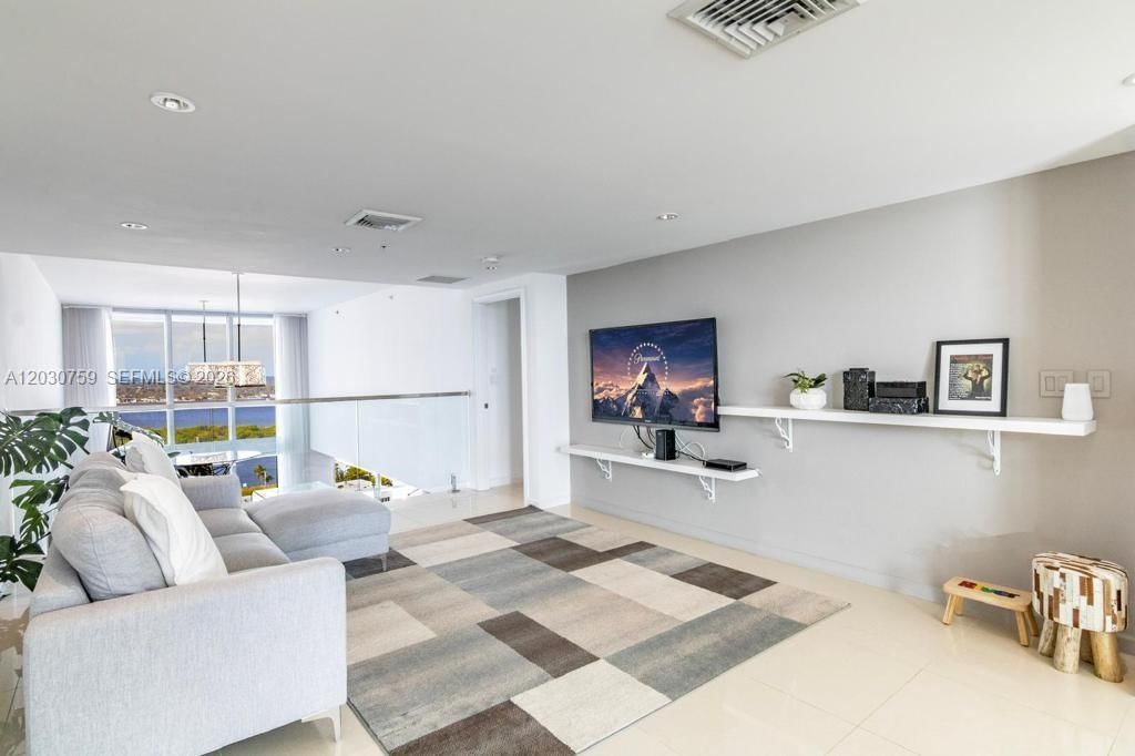 Real estate property located at 7928 East Dr #1604 + DEN, Miami-dade, Eloquence On The Bay Condo, North Bay Village, FL