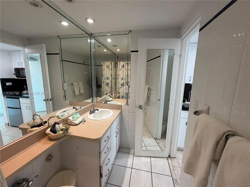 Real estate property located at 5445 Collins Ave #1506, Miami-dade, Castle Beach Club Condo, Miami Beach, FL