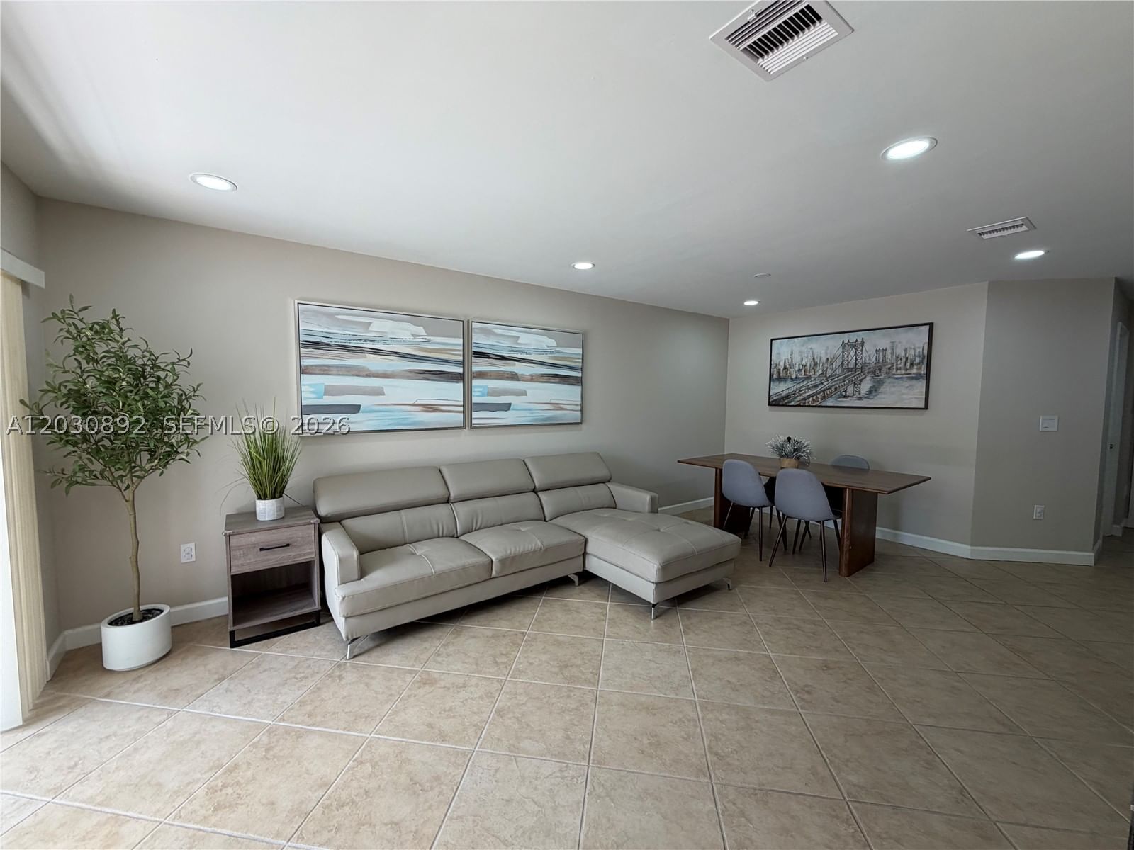 Real estate property located at 4712 114th Ave #202, Miami-dade, Villa Doral Condo No 4, Doral, FL