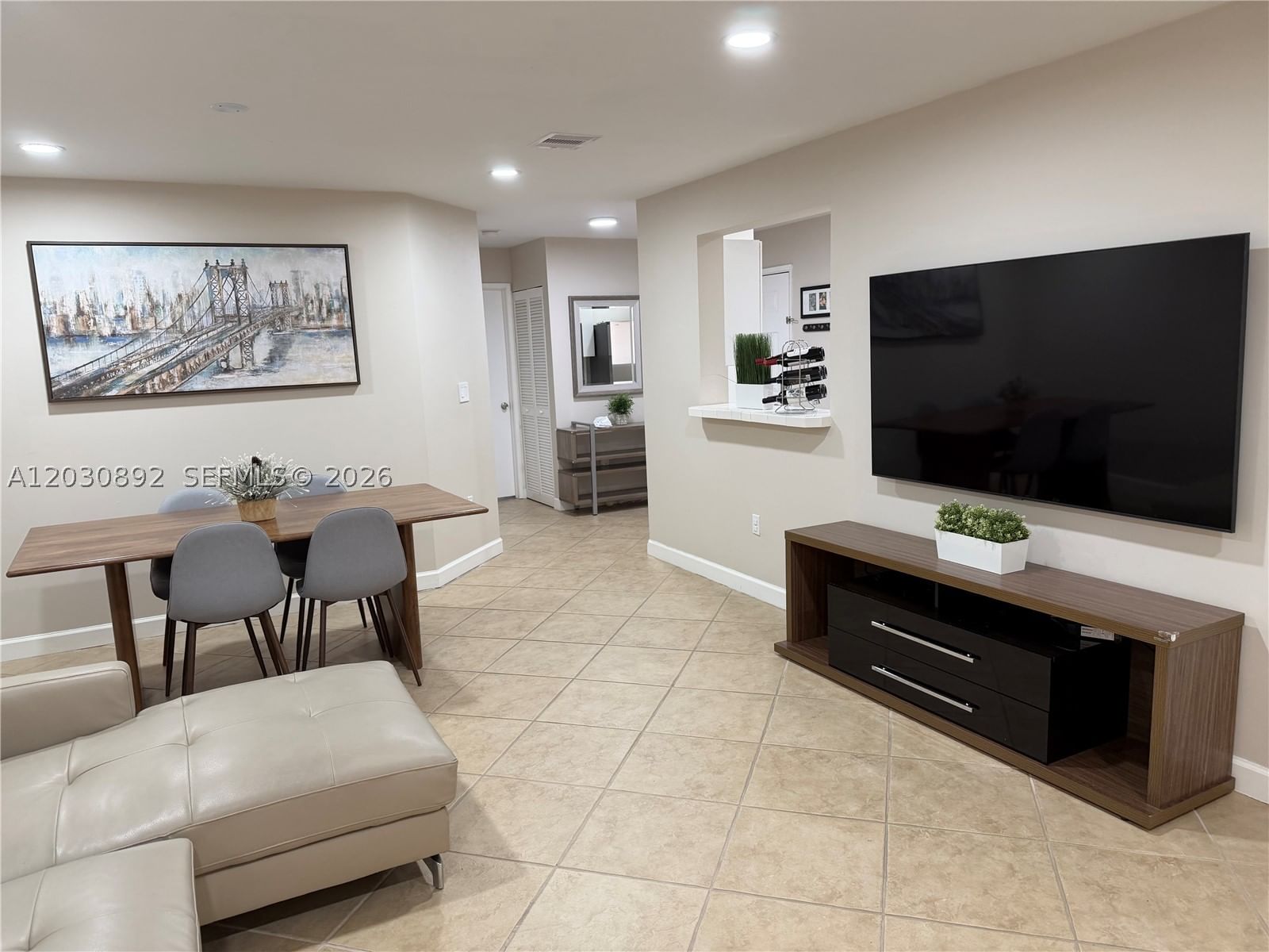 Real estate property located at 4712 114th Ave #202, Miami-dade, Villa Doral Condo No 4, Doral, FL