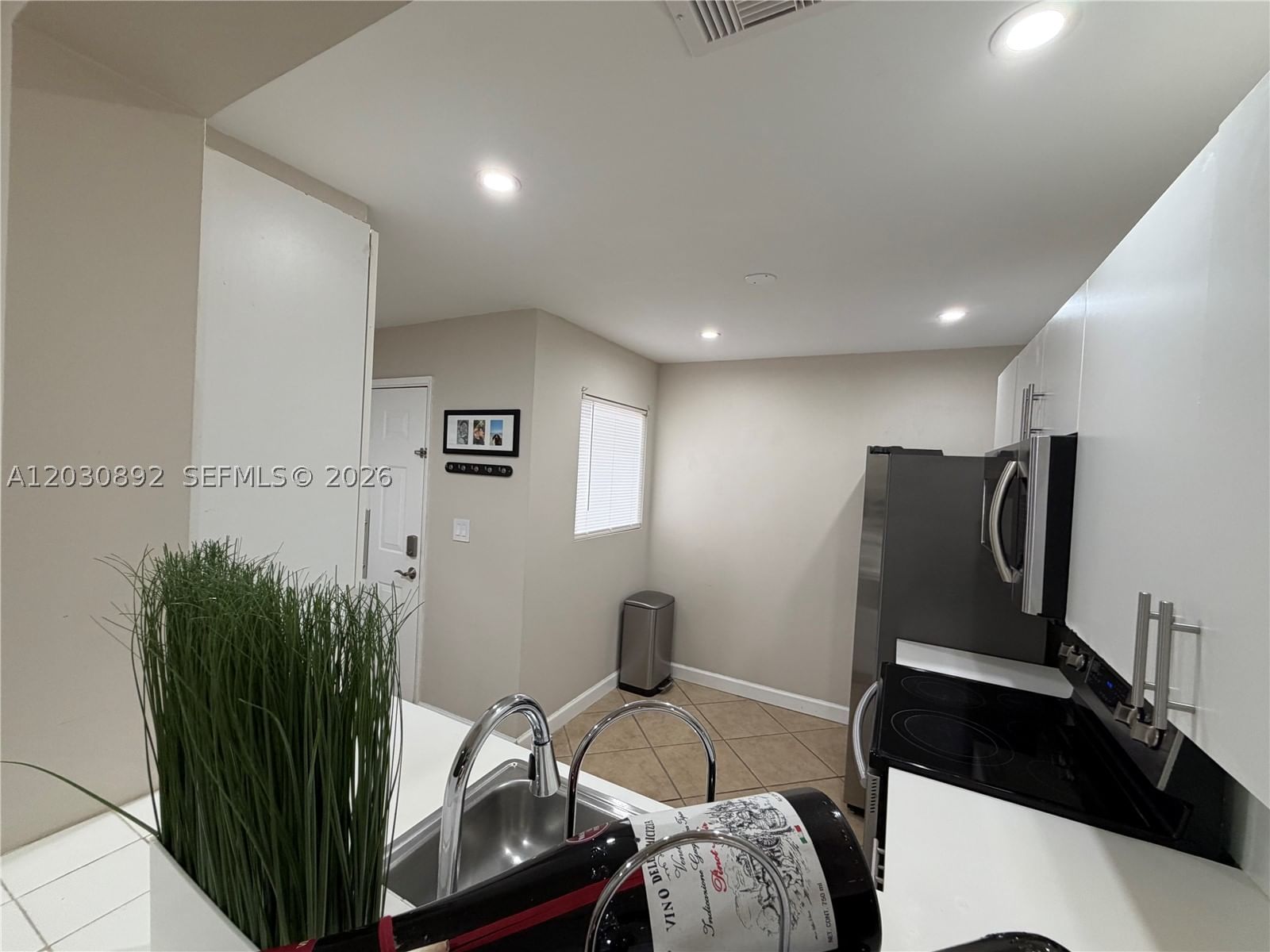 Real estate property located at 4712 114th Ave #202, Miami-dade, Villa Doral Condo No 4, Doral, FL