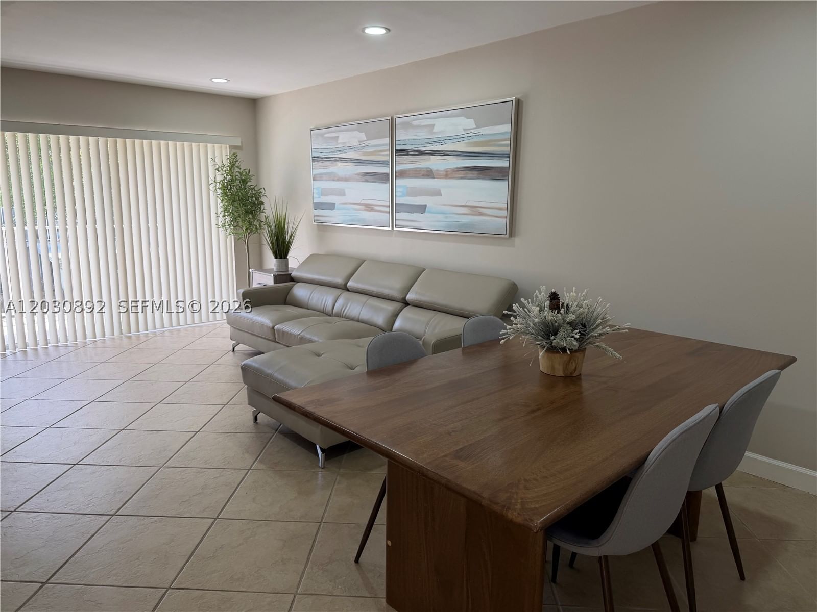 Real estate property located at 4712 114th Ave #202, Miami-dade, Villa Doral Condo No 4, Doral, FL