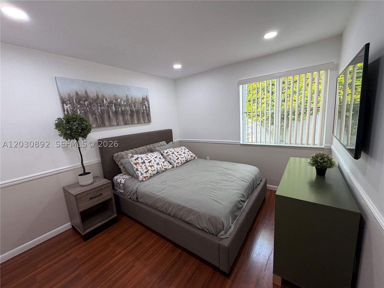Real estate property located at 4712 114th Ave #202, Miami-dade, Villa Doral Condo No 4, Doral, FL