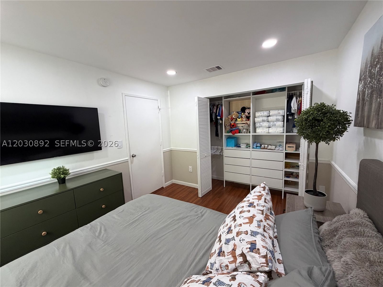 Real estate property located at 4712 114th Ave #202, Miami-dade, Villa Doral Condo No 4, Doral, FL