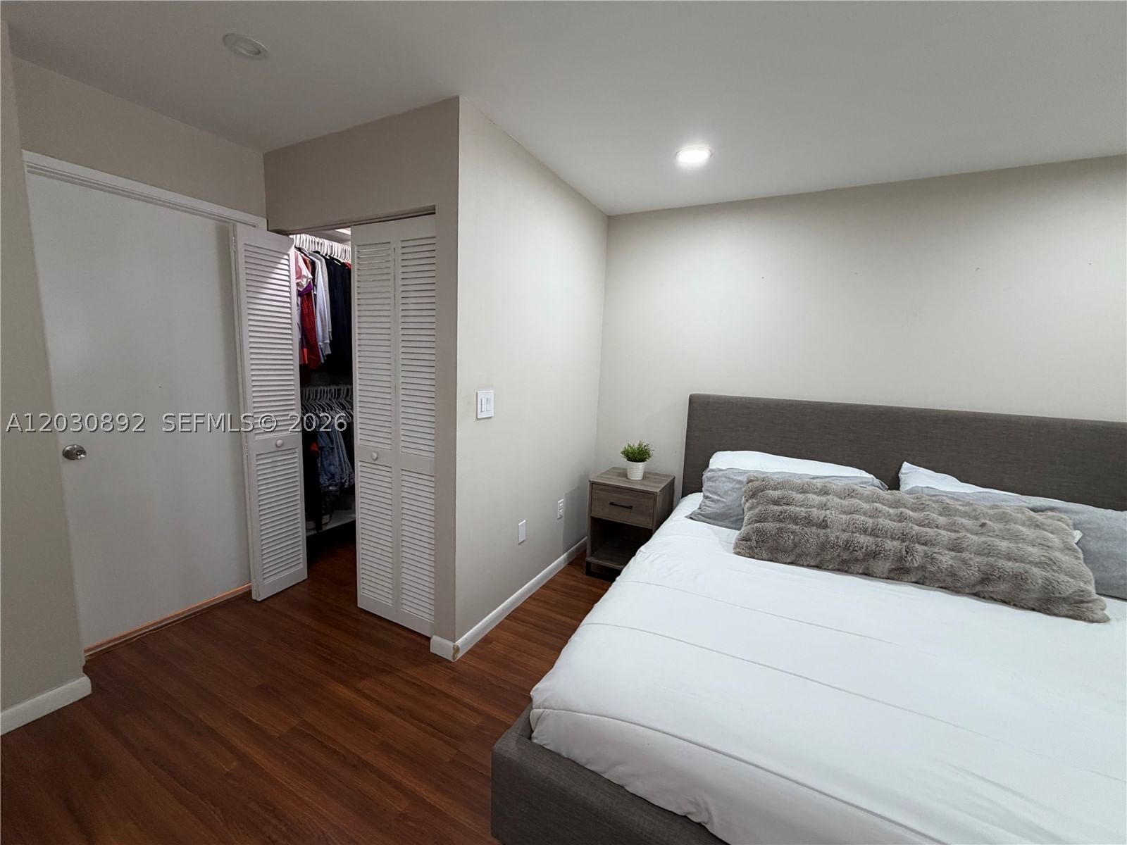Real estate property located at 4712 114th Ave #202, Miami-dade, Villa Doral Condo No 4, Doral, FL