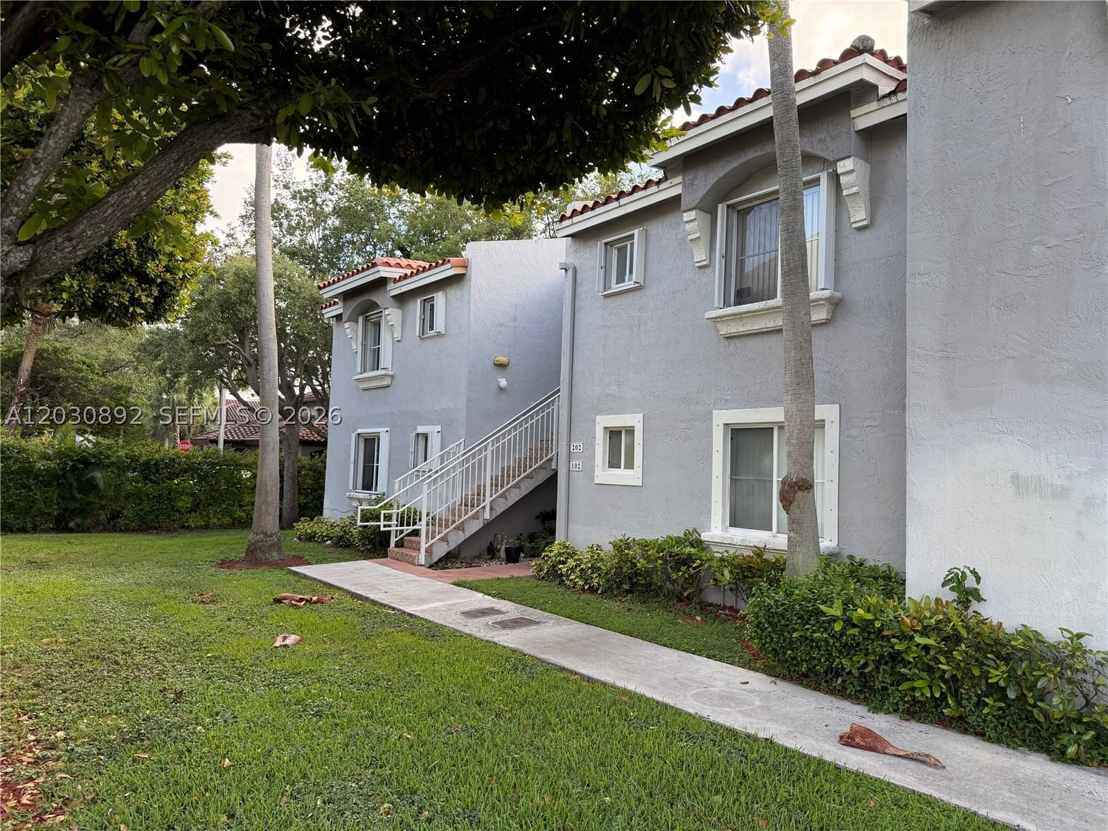 Real estate property located at 4712 114th Ave #202, Miami-dade, Villa Doral Condo No 4, Doral, FL