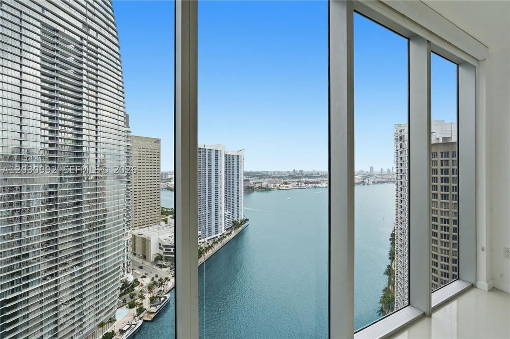 Real estate property located at 465 Brickell Ave #3202, Miami-dade, Iconbrickell Condo No 1, Miami, FL