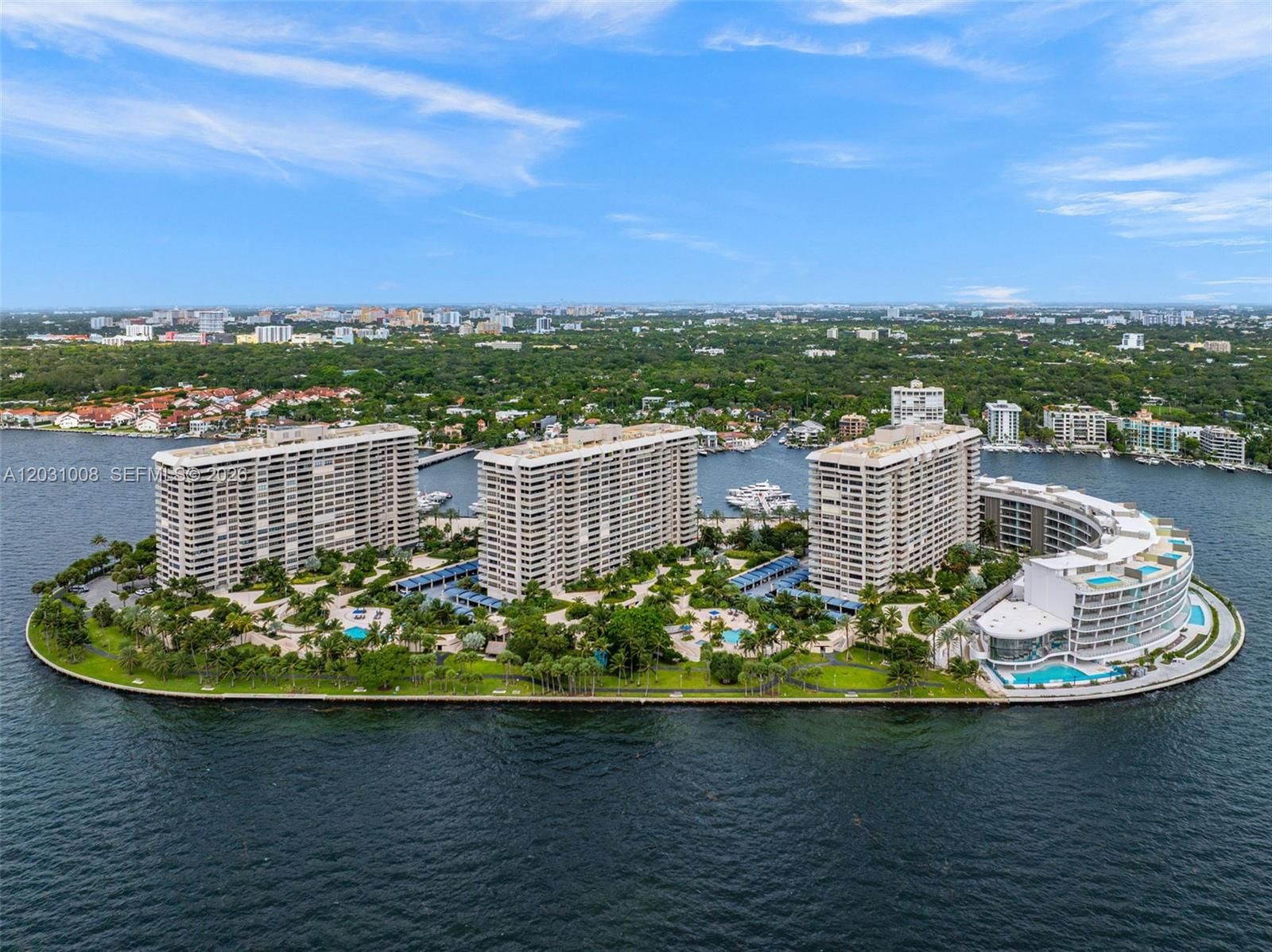 Real estate property located at 3 Grove Isle Dr C605, Miami-dade, Grove Isle Condo, Miami, FL