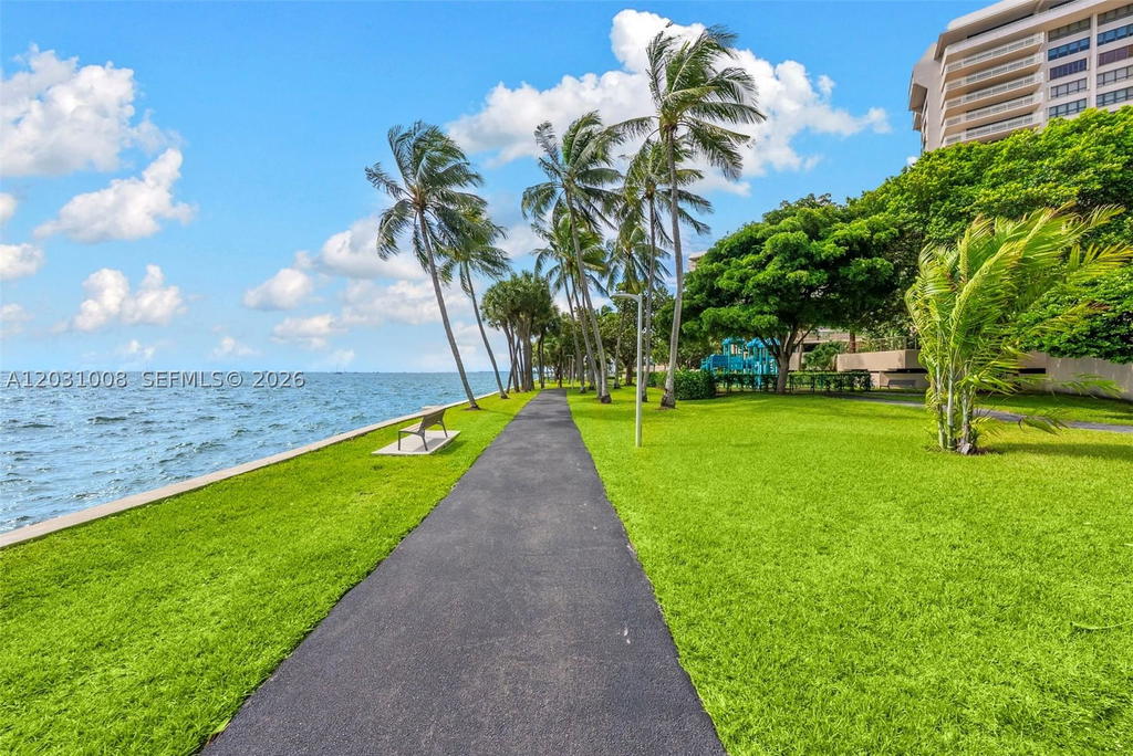 Real estate property located at 3 Grove Isle Dr C605, Miami-dade, Grove Isle Condo, Miami, FL