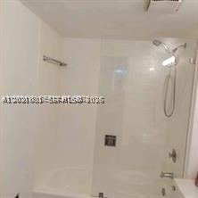 Real estate property located at 1665 BAY RD #218, Miami-dade, West Bay Gardens Condo, Miami Beach, FL