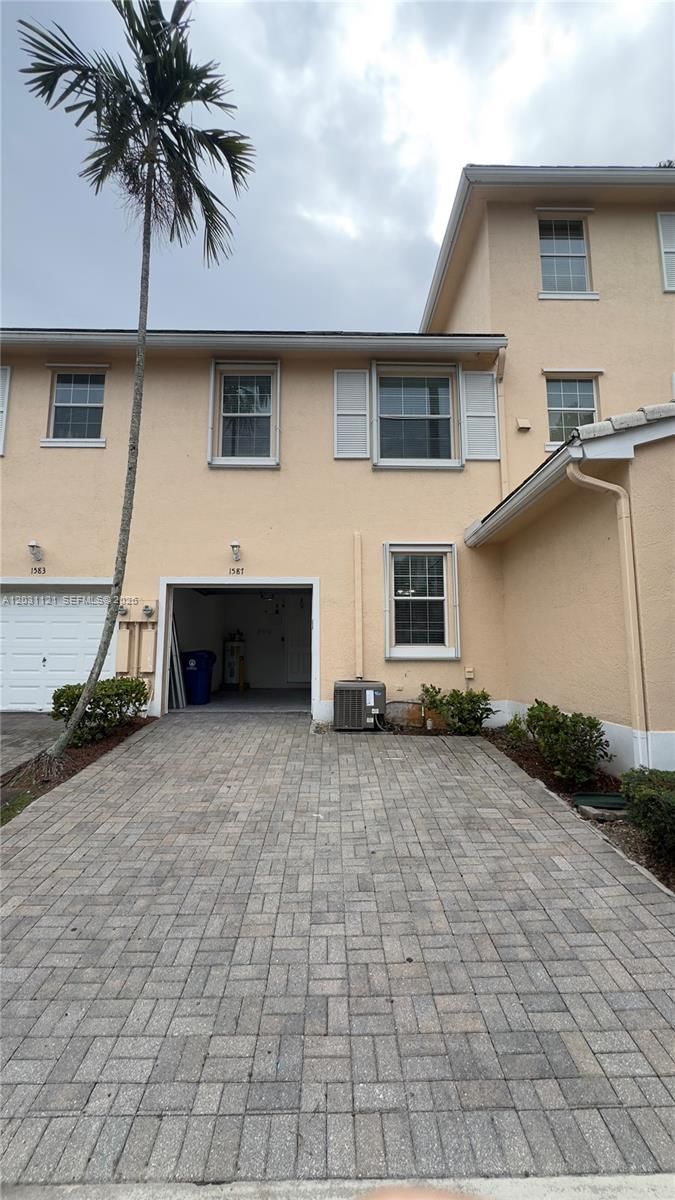 Real estate property located at 1587 Frederick Small Rd, Palm Beach, Abacoa Town Center 3, Jupiter, FL