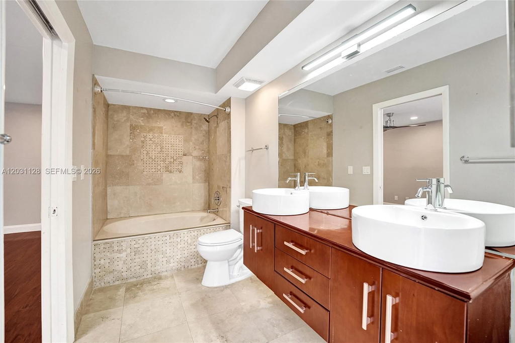 Real estate property located at 10211 Caracas St, Broward, Embassy Lakes, Cooper City, FL