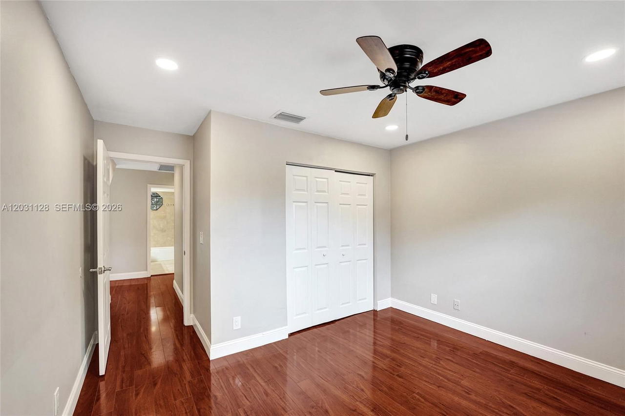 Real estate property located at 10211 Caracas St, Broward, Embassy Lakes, Cooper City, FL