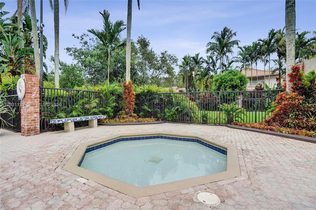 Real estate property located at 10211 Caracas St, Broward, Embassy Lakes, Cooper City, FL