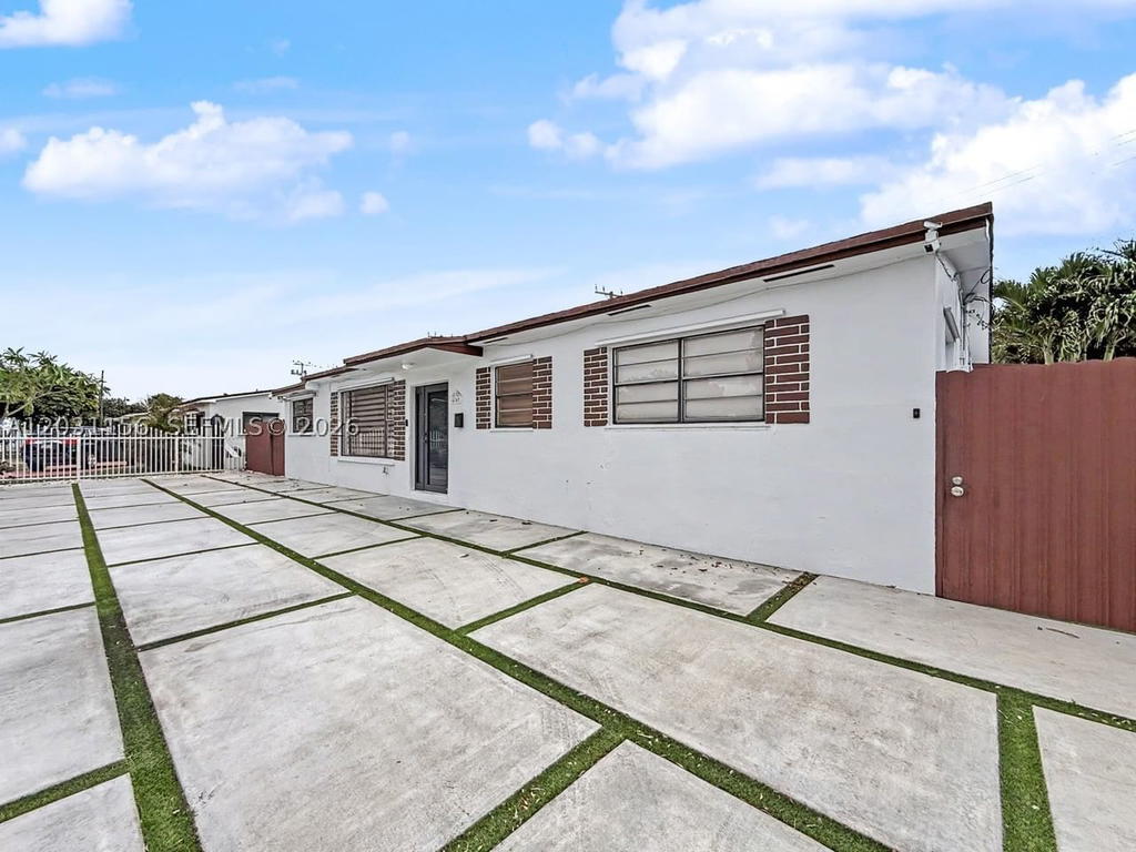 Real estate property located at 4265 8th Ave, Miami-dade, Hialeah Estates, Hialeah, FL