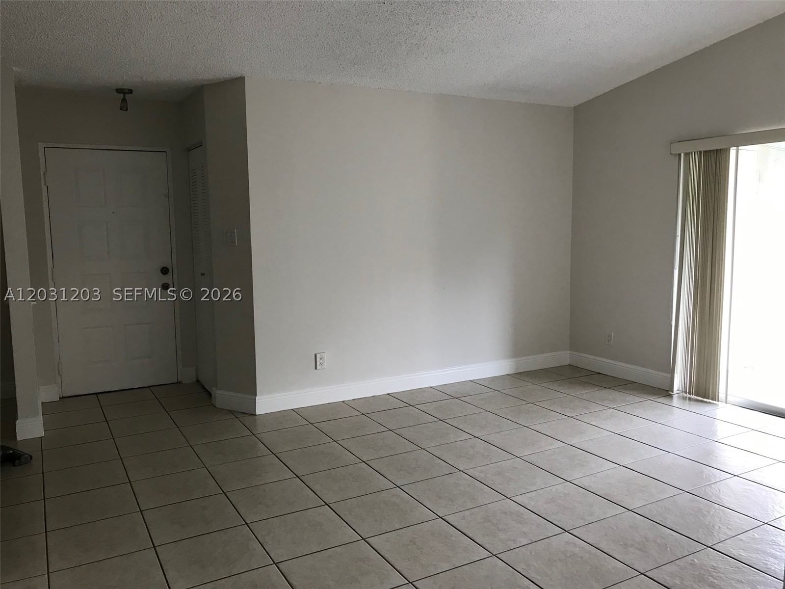 Real estate property located at 15780 106th Ter #306, Miami-dade, Royal Palm Place, Miami, FL