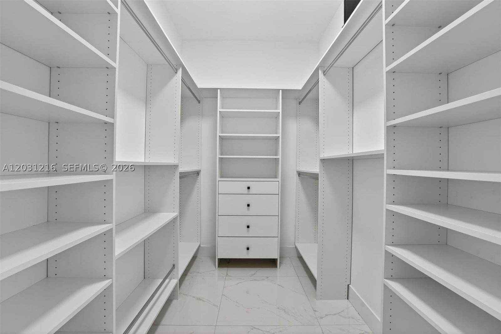 Real estate property located at 8500 198th St, Miami-dade, Silver Pines, Cutler Bay, FL