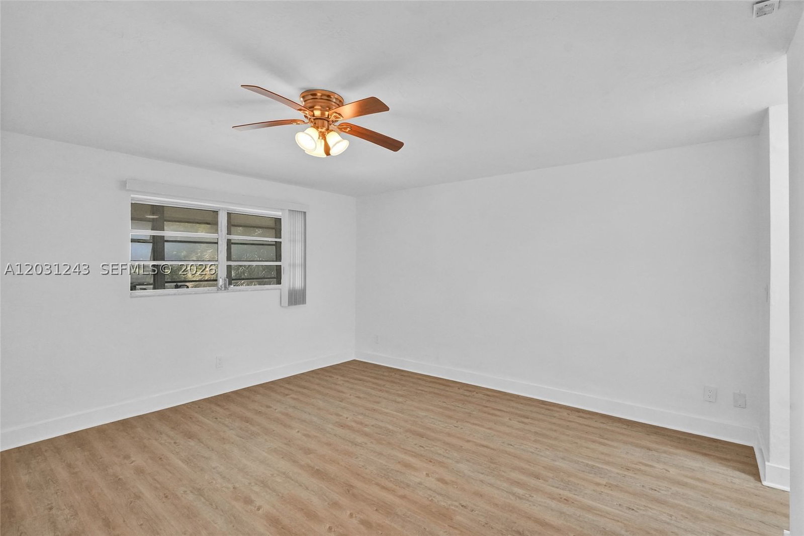 Real estate property located at 1400 191st St #343, Miami-dade, Fourth Horizons Condo, Miami, FL