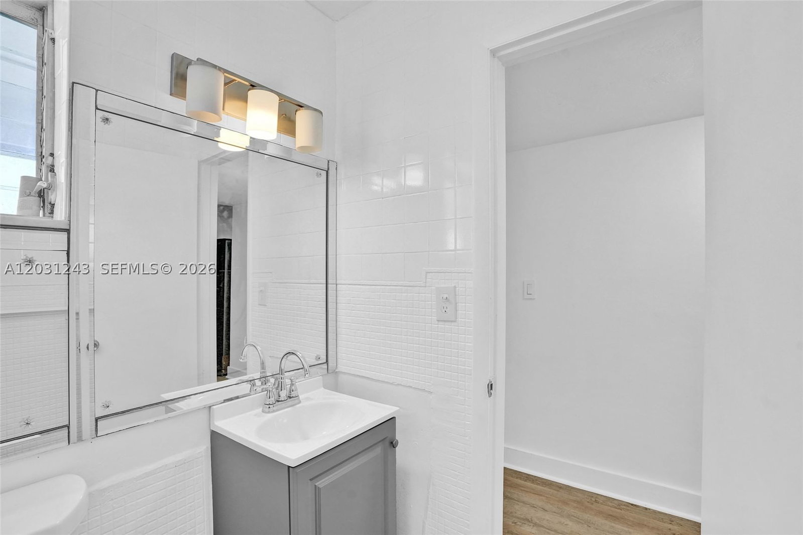 Real estate property located at 1400 191st St #343, Miami-dade, Fourth Horizons Condo, Miami, FL