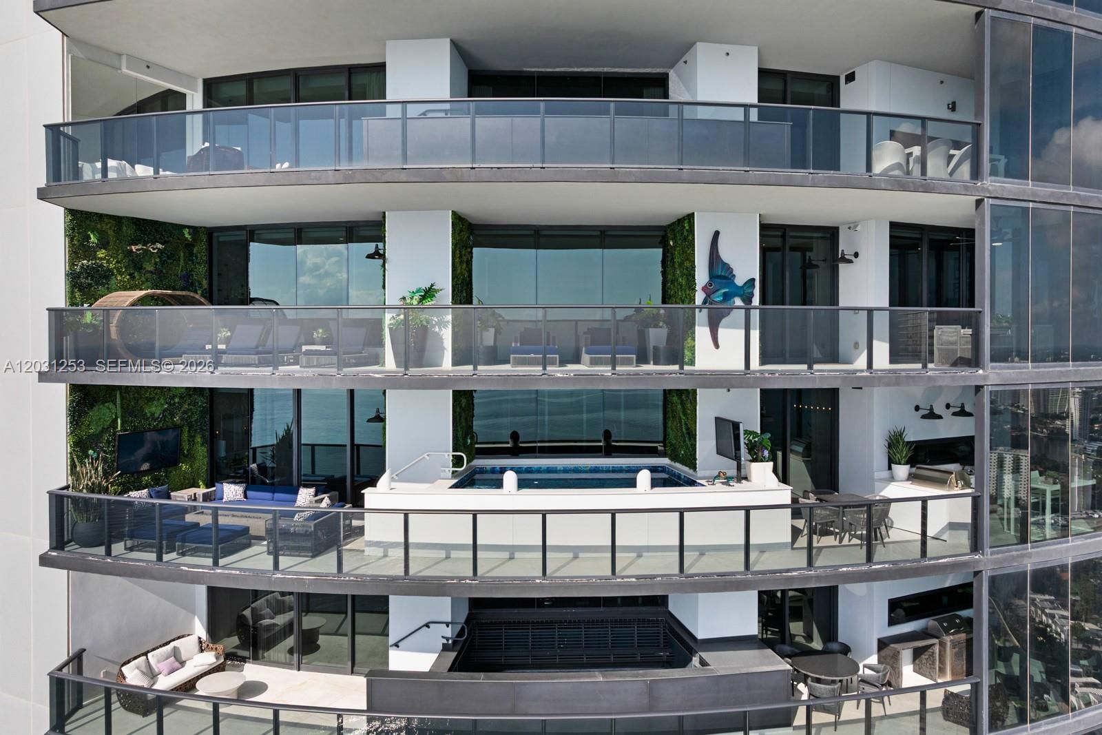 Real estate property located at 18555 Collins Ave #4405, Miami-dade, 18555 Collins Avenue Cond, Sunny Isles Beach, FL