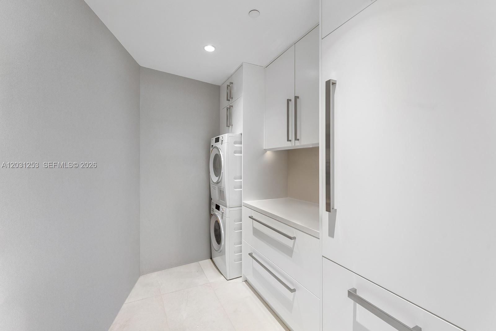 Real estate property located at 18555 Collins Ave #4405, Miami-dade, 18555 Collins Avenue Cond, Sunny Isles Beach, FL