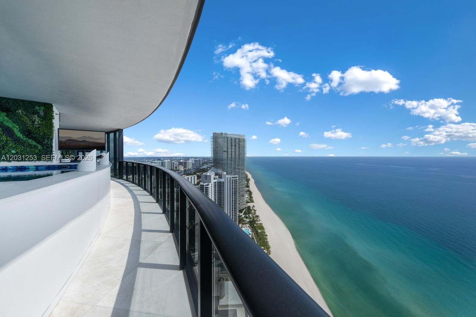 Real estate property located at 18555 Collins Ave #4405, Miami-dade, 18555 Collins Avenue Cond, Sunny Isles Beach, FL