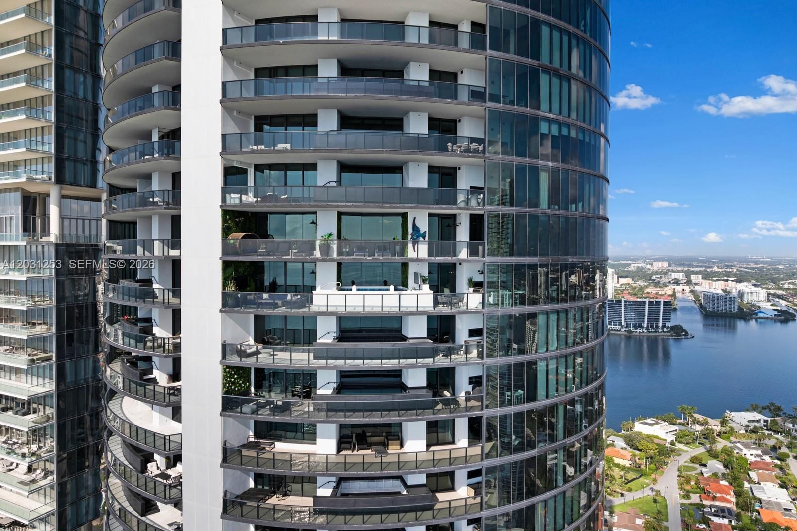 Real estate property located at 18555 Collins Ave #4405, Miami-dade, 18555 Collins Avenue Cond, Sunny Isles Beach, FL