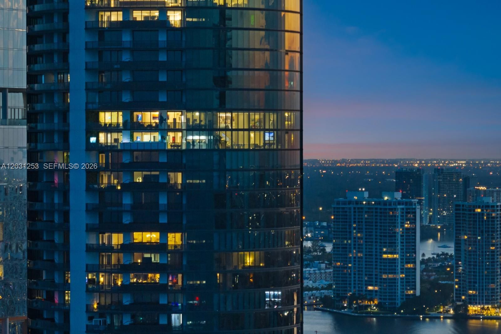 Real estate property located at 18555 Collins Ave #4405, Miami-dade, 18555 Collins Avenue Cond, Sunny Isles Beach, FL