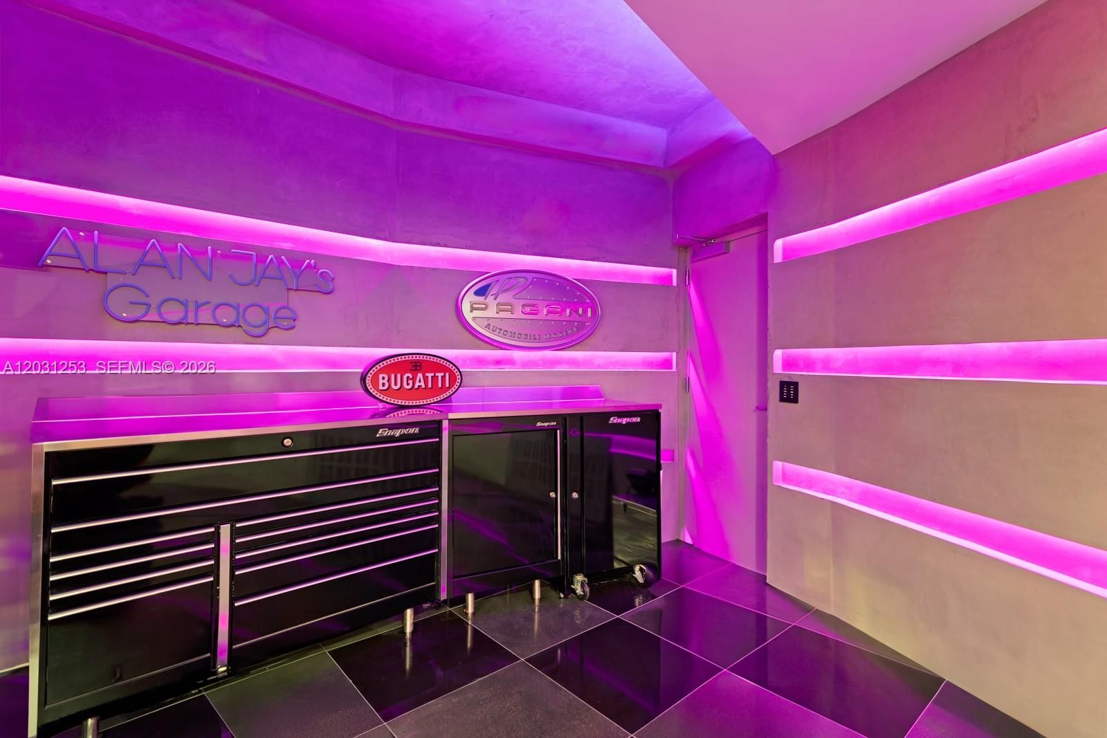 Real estate property located at 18555 Collins Ave #4405, Miami-dade, 18555 Collins Avenue Cond, Sunny Isles Beach, FL