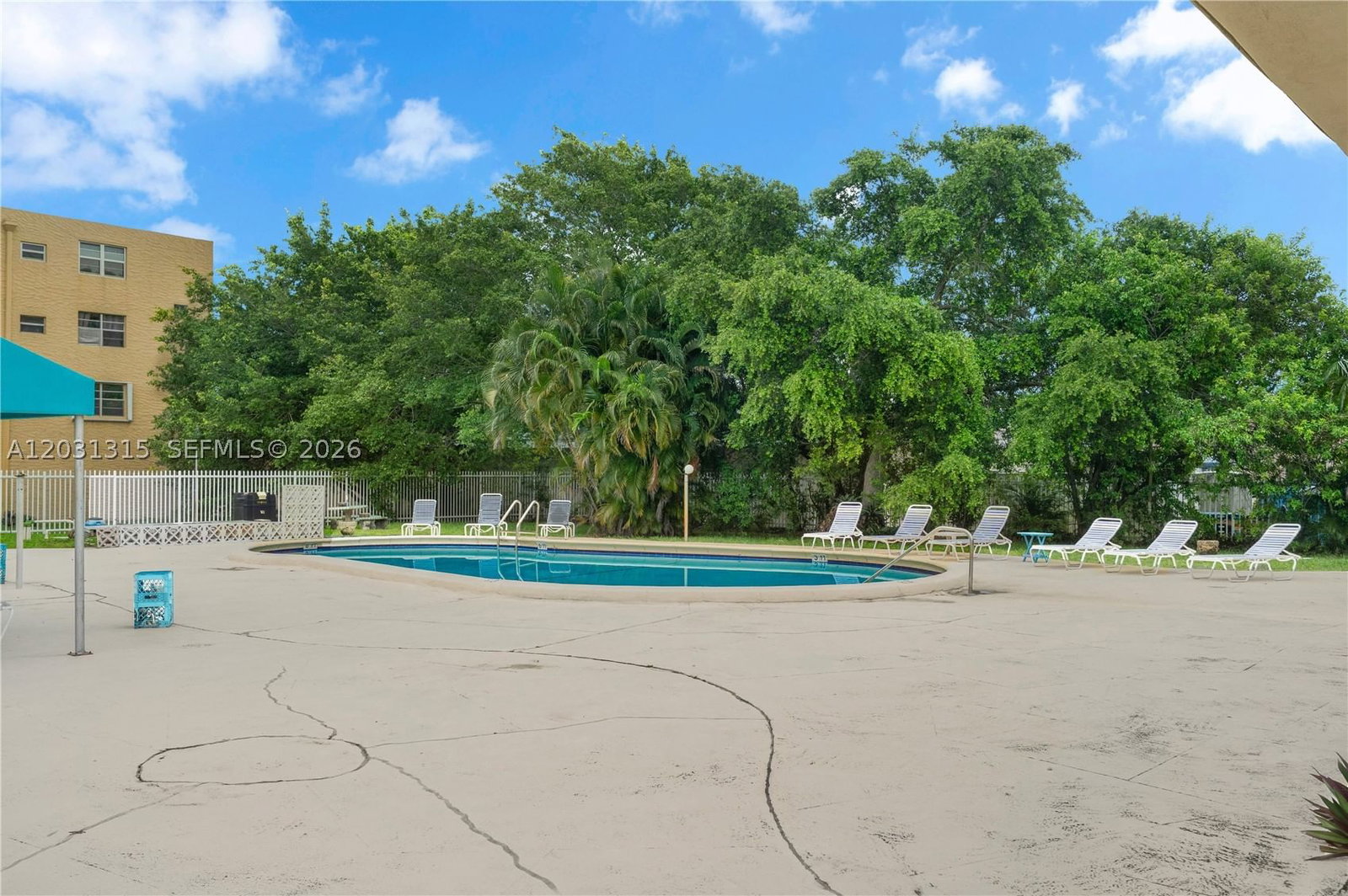 Real estate property located at 1200 Tallwood Ave #202, Broward, Tallwood West Condo, Hollywood, FL