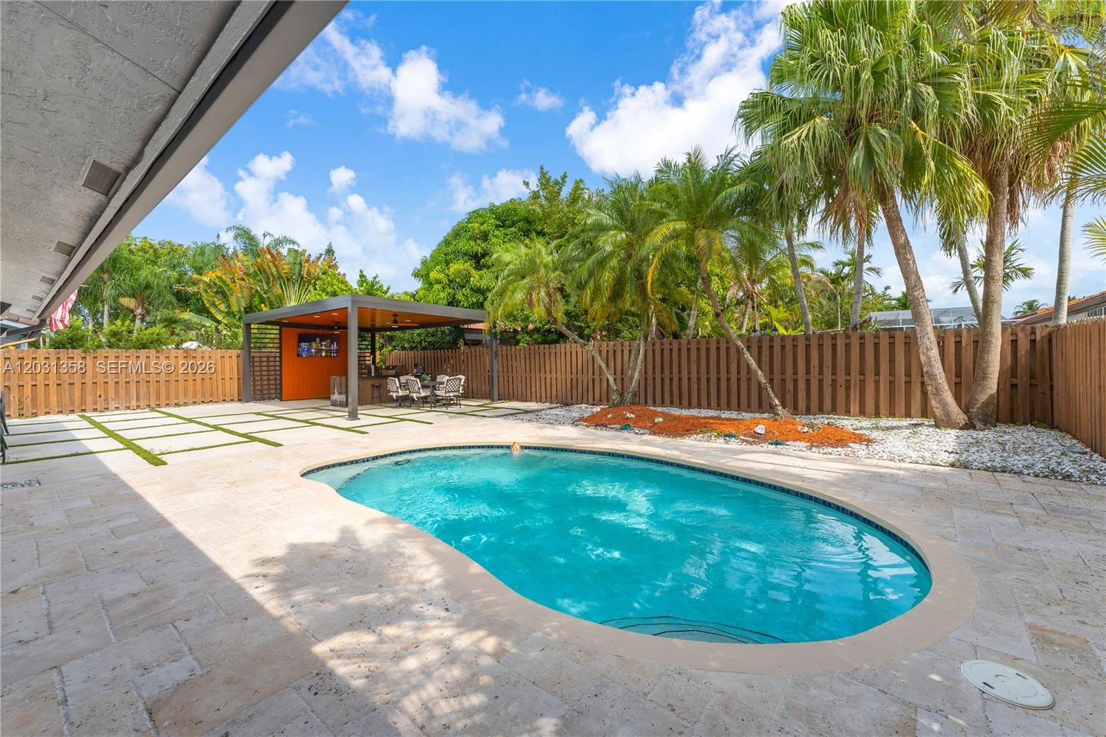 Real estate property located at 15842 105th St, Miami-dade, Oakwood At The Hammocks, Miami, FL