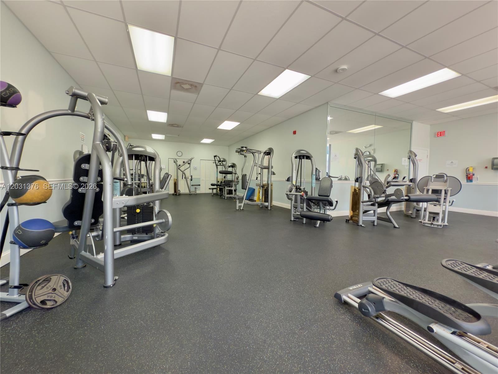 Real estate property located at 2101 Ocean Dr #204, Broward, Quadomain Tower I And Iv, Hollywood, FL